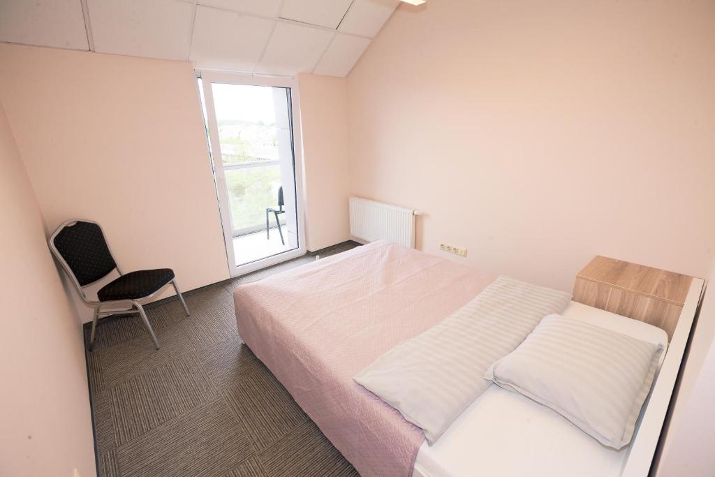 Studija su balkonu ir vonios kambariu (vienvietis) - 45€